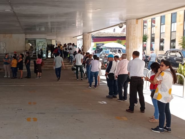 Largas filas para pagar el impuesto predial en Bucaramanga
