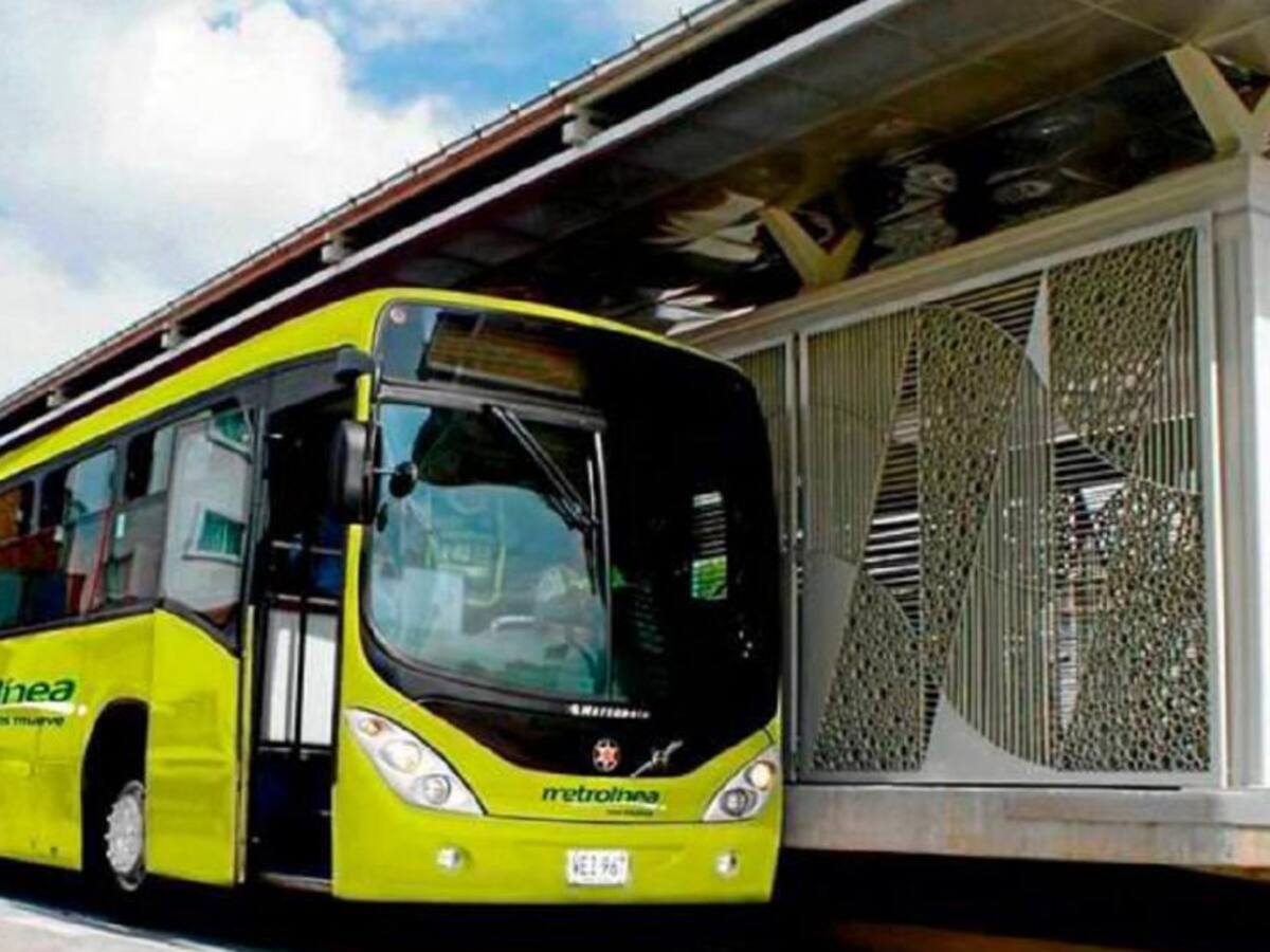 Alcalde Cárdenas propuso al concejo aprobar rebajas del 50% en Metrolínea