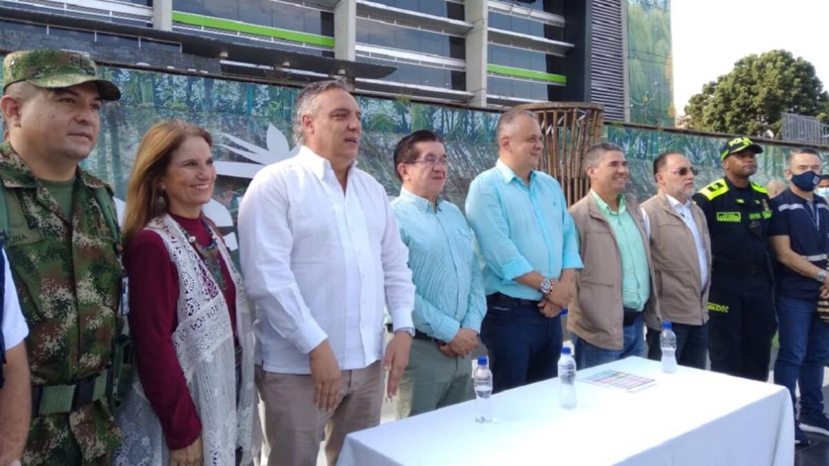 Ministro de salud, Fernando Ruiz, testigo electoral del gobierno en Quindío