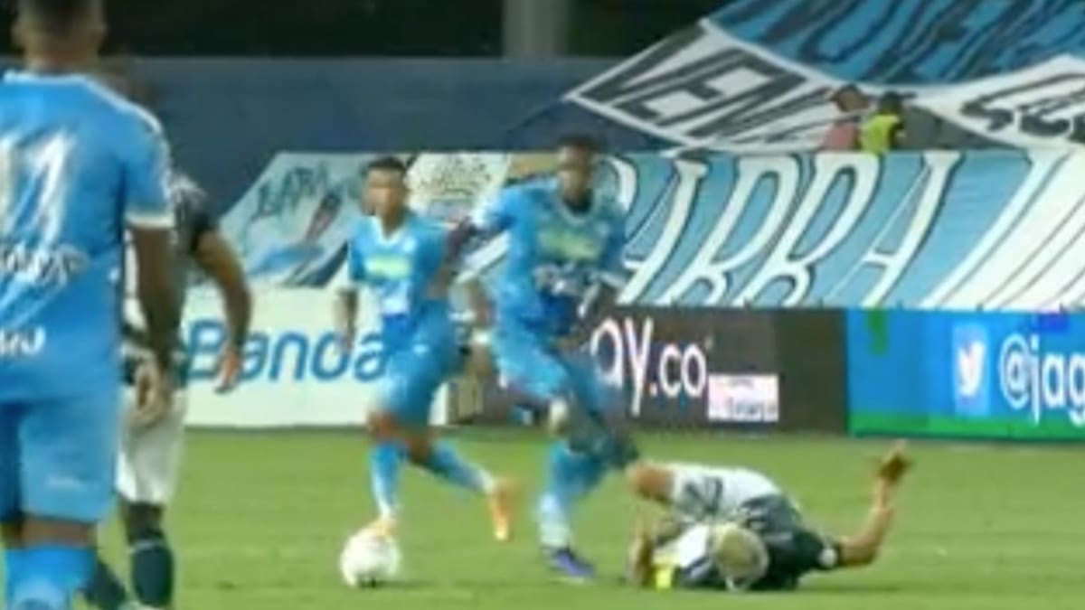 Video: Patada de Teófilo Gutiérrez que terminó en su expulsión