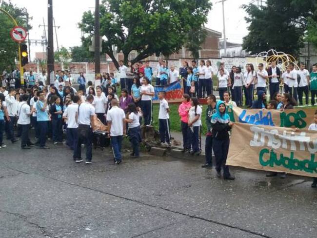 Estudiantes de la Institución Educativa Ciudadela Cuba están en paro