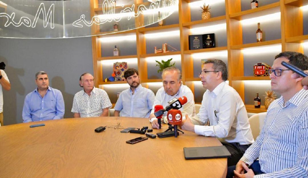 Mesa de diálogo entre Gobierno y aeropuerto Cortissoz