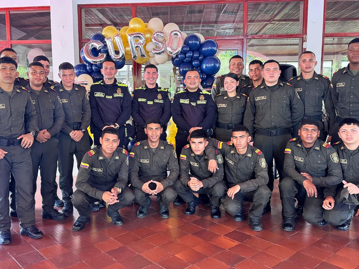 40 auxiliares de Policía culminan su servicio y reciben certificación en Magangué
