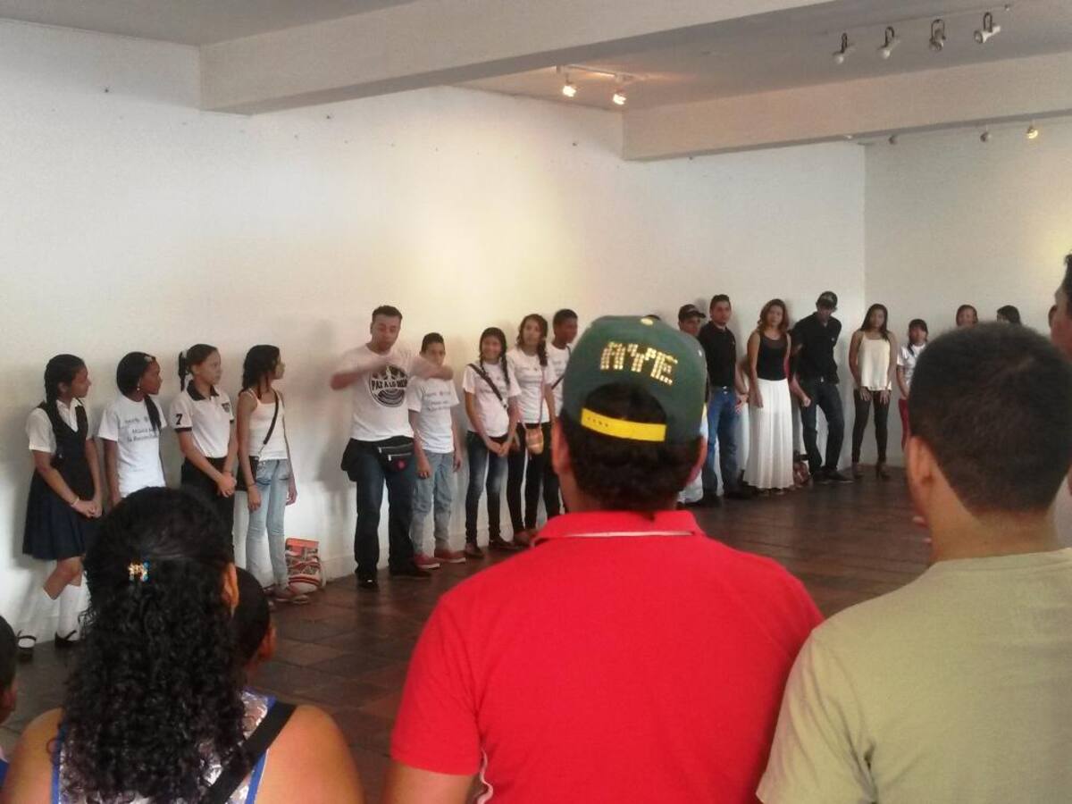 Los facilitadores de Mi Sangre invitaron a los jóvenes a pensar en soluciones para atacar las problemáticas de la región que les molestan