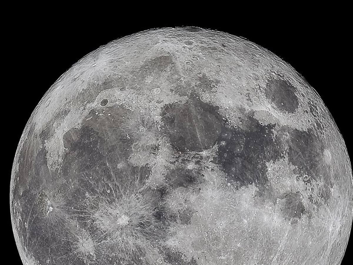 ¡Grandioso! La Nasa estudia una muestra lunar de hace 50 años
