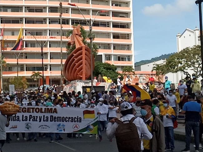 La movilización de las centrales obreras por las calles de Ibagué