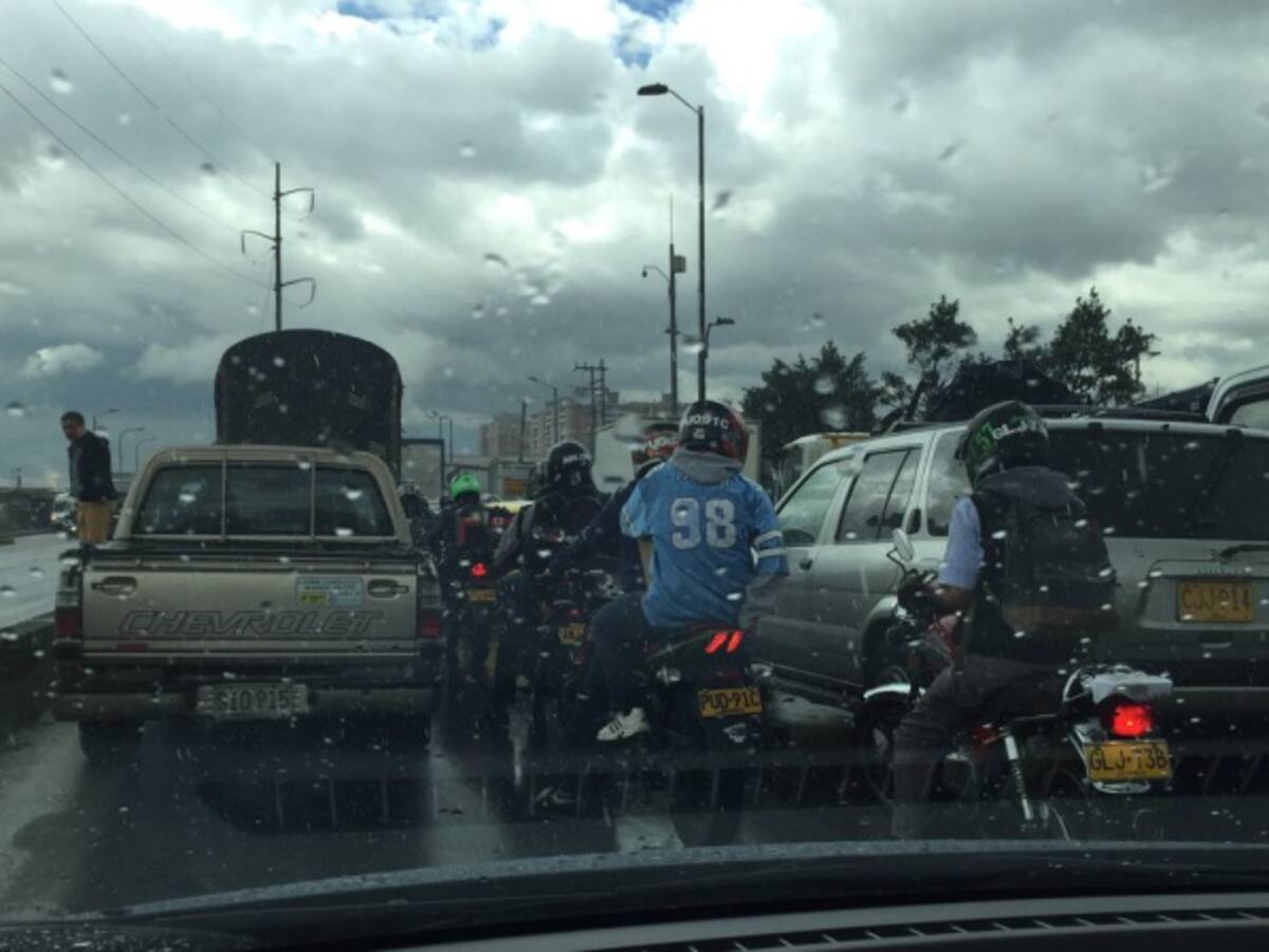 Protestas de camioneros provocan caos vehicular en Bogotá