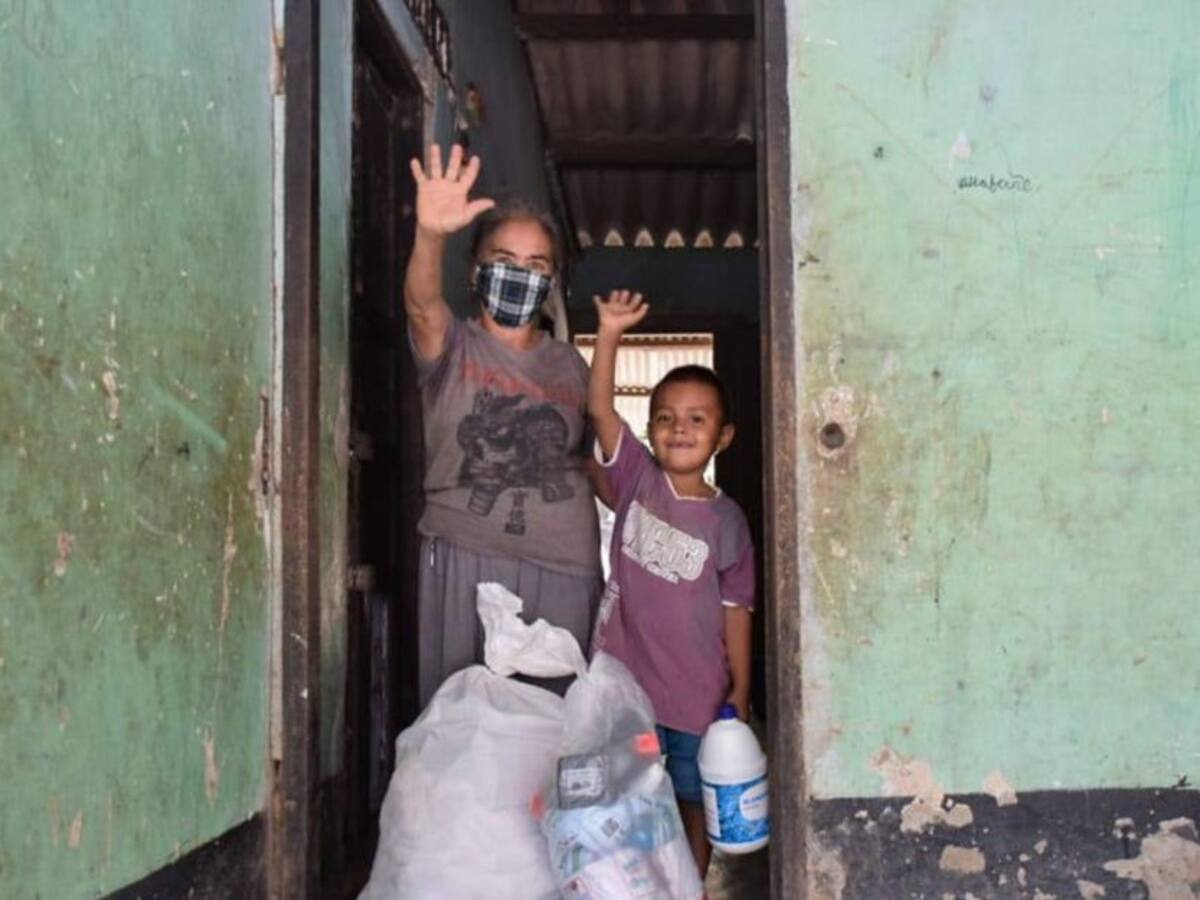 Campesinos y líderes de la Sierra Nevada reciben ayudas humanitarias