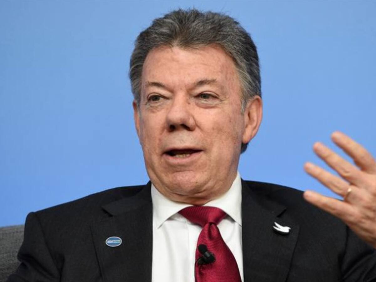 Santos anuncia creación de registro de propietarios de empresas y otras herramientas anticorrupción