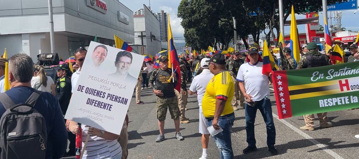 Santandereanos marcharon por la salud del senador Miguel Uribe. Foto: Caracol Radio