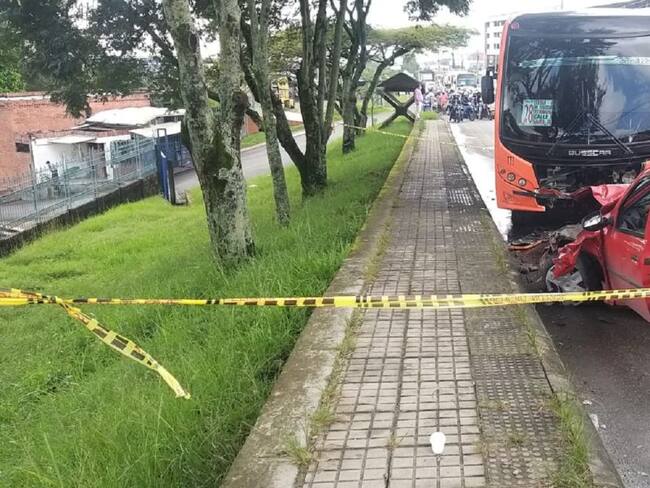 Accidente de tránsito vía Mirolindo - Picaleña 