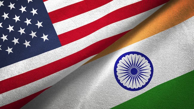 Banderas de Estados Unidos e India. Foto: Getty Images