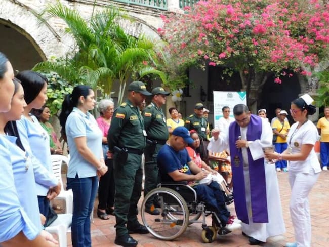 Policía realiza actos sociales a discapacitados en Cartagena