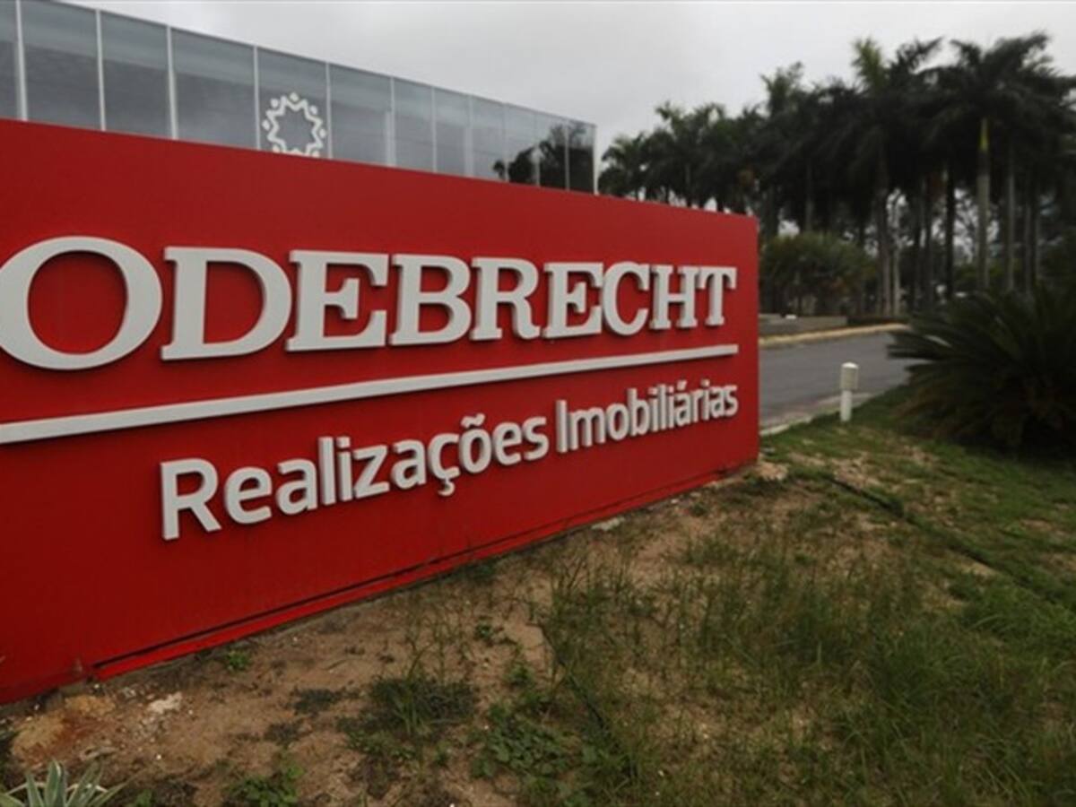 Congresistas salpicados en escándalo de Odebrecht se defienden