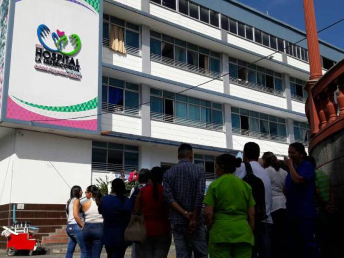Personal médico del hospital La Misericordia protesta por falta de pago desde hace 3 meses
