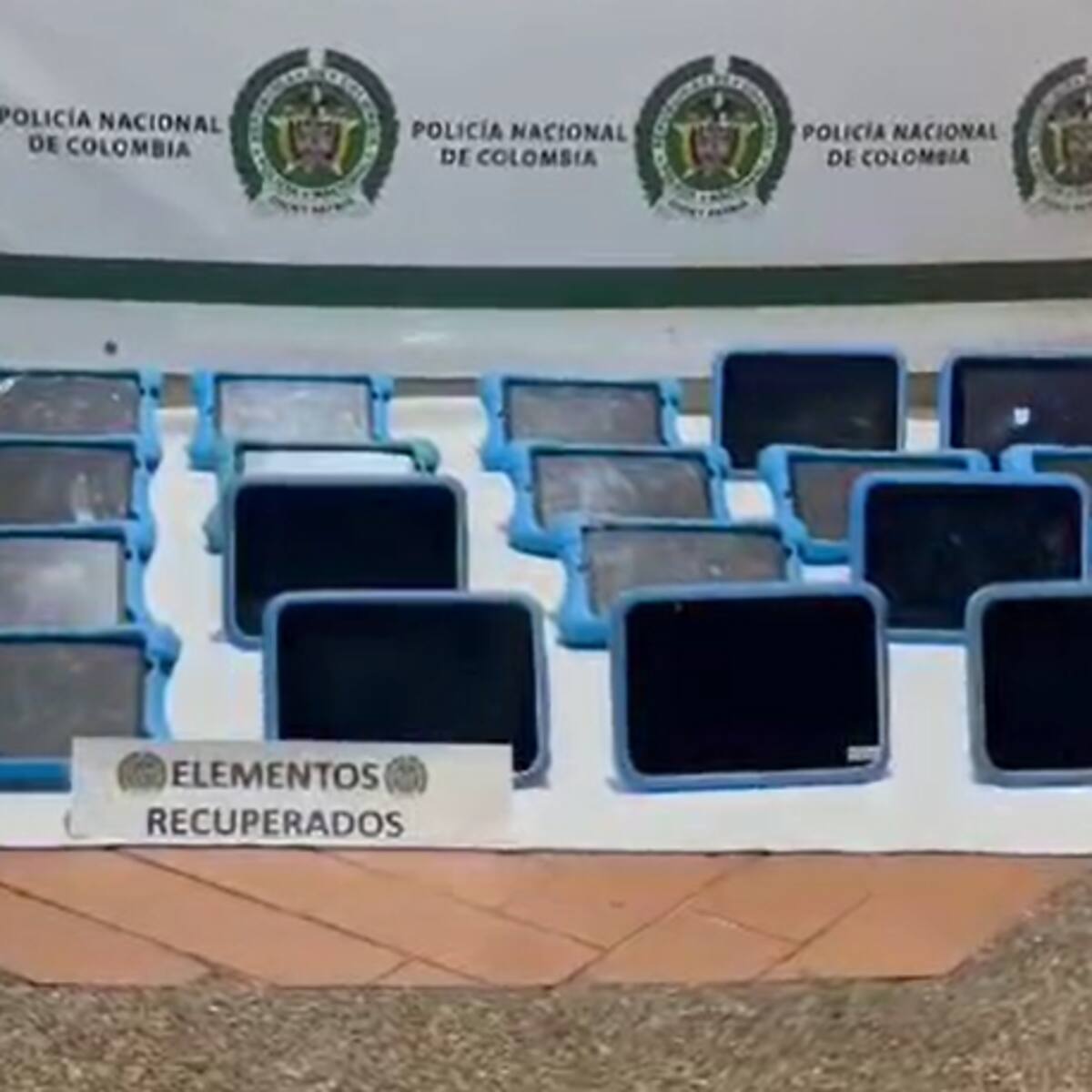 En el Quindío, la Policía recuperó 28 tabletas digitales que habían sido hurtadas de un colegio