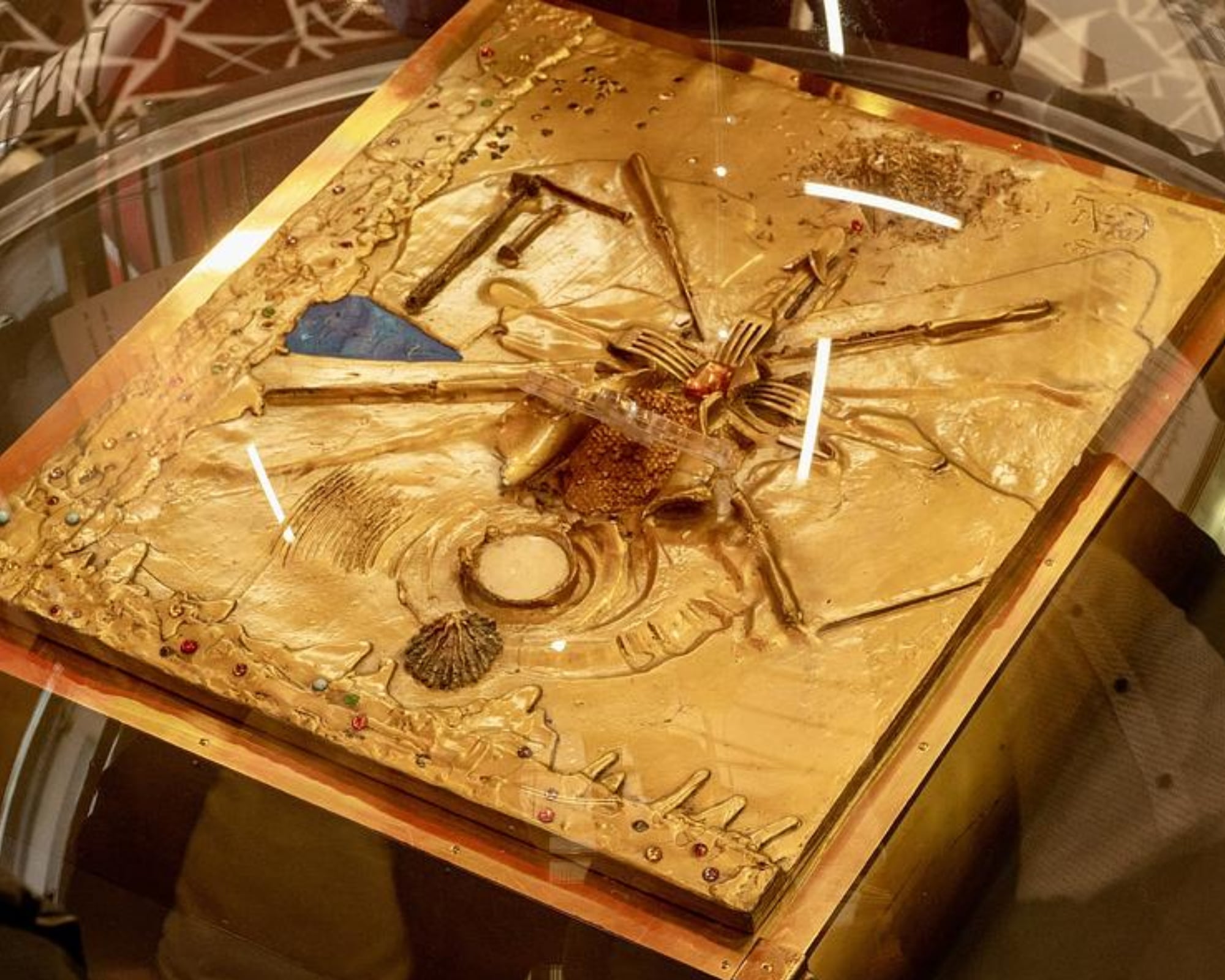 La fiscalía de Clermont-Ferrand confirmó que una cubierta realizada por Salvador Dalí fue robada de un museo privado en Issoire.
(Cortesía:  Lemontdore)