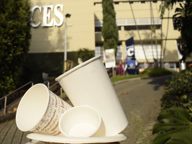 Universidad CES, en Medellín, dice adiós al plástico de un solo uso