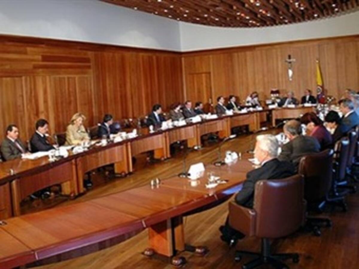 Las pensiones nos aseguran ser unos viejos bonitos: presidente Consejo de Estado