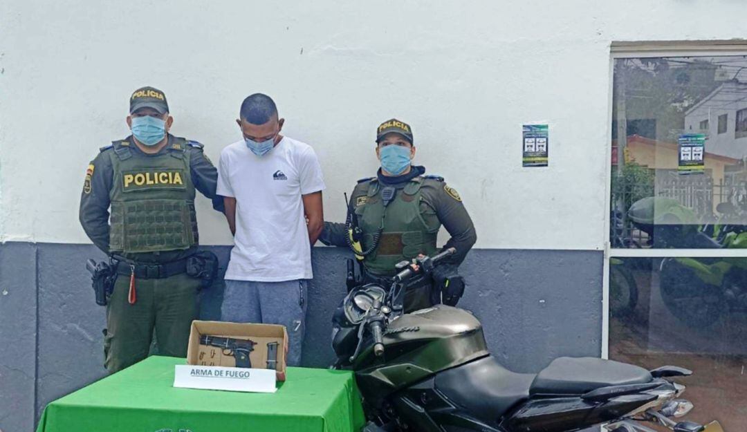 Además, fueron procesados por porte ilegal de armas