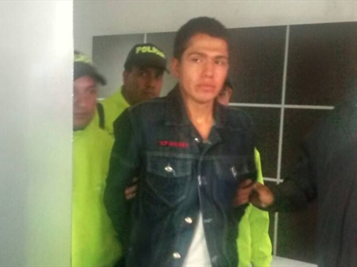 Mujer hallada muerta en caño fue asesinada en medio de un atraco: Sijín