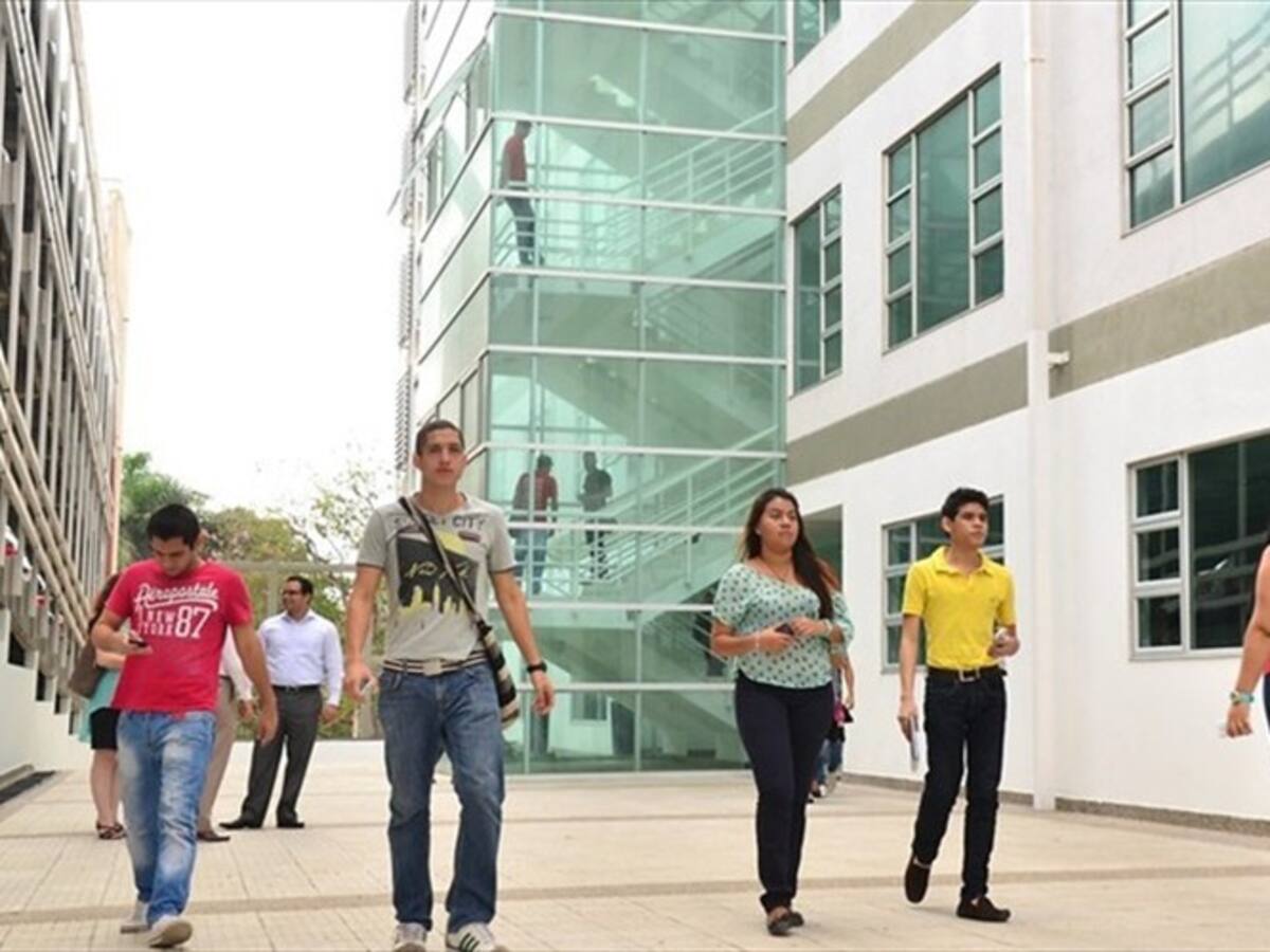 Profesores de la Universidad Autónoma del Caribe presentan denuncia por pagos morosos