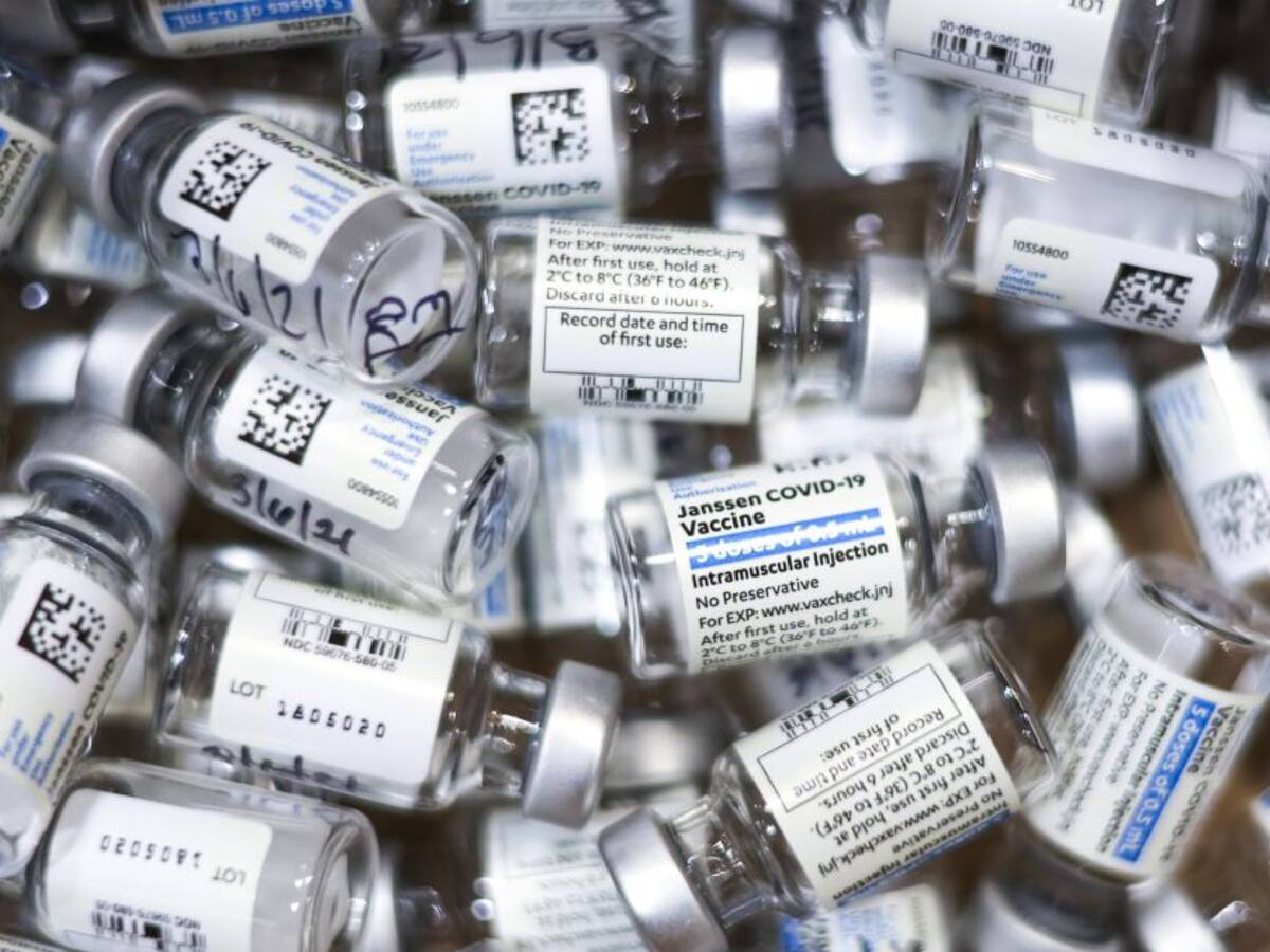 Johnson & Johnson perdió 15 millones de vacunas por error humano