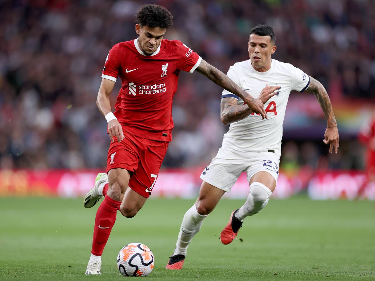 El Liverpool de Luis Díaz cae ante el Tottenham por un autogol en el último minuto