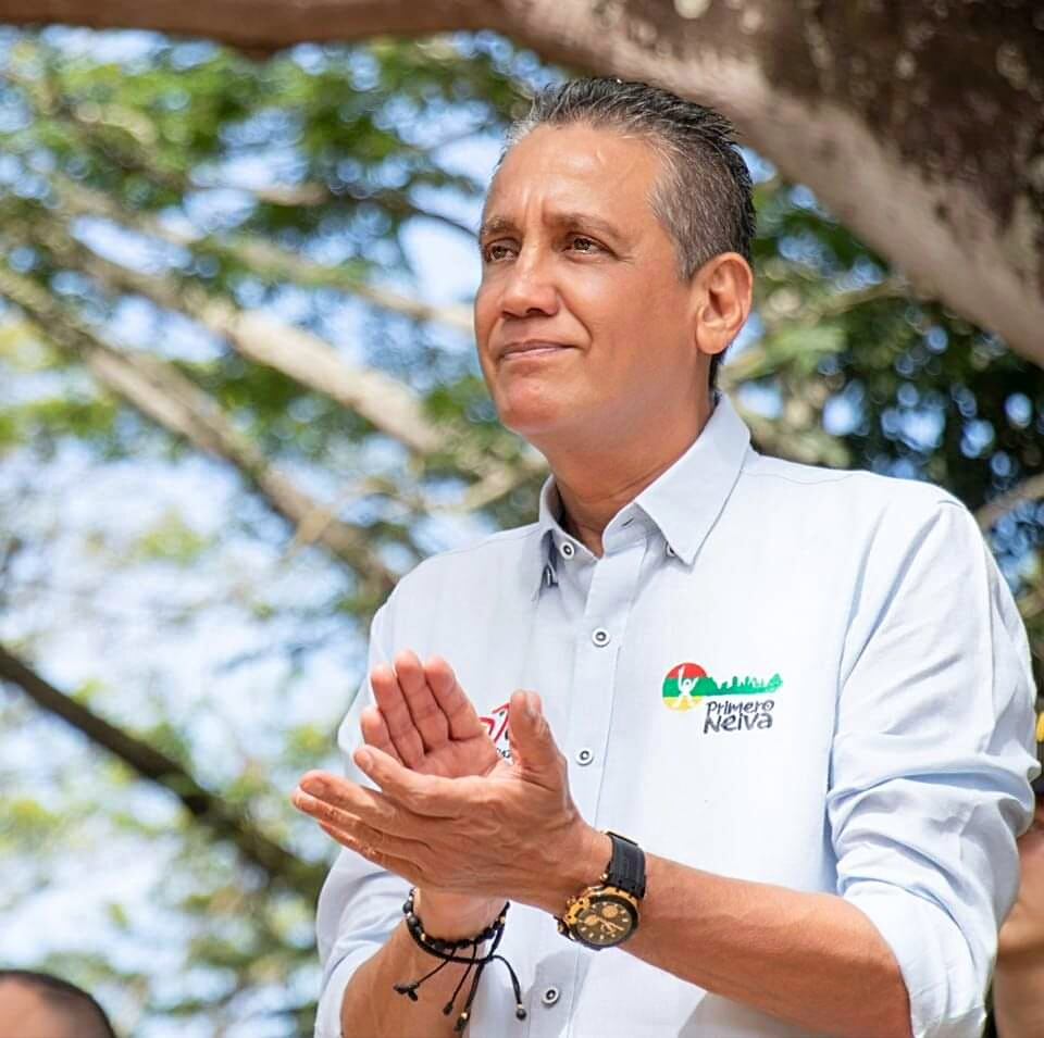 Finalmente, si en diez días la decisión es ratificada, entonces el fallo pasará a manos del gobernador del Huila, quién tiene la competencia para nombrar un alcalde encargado para la ciudad de Neiva.