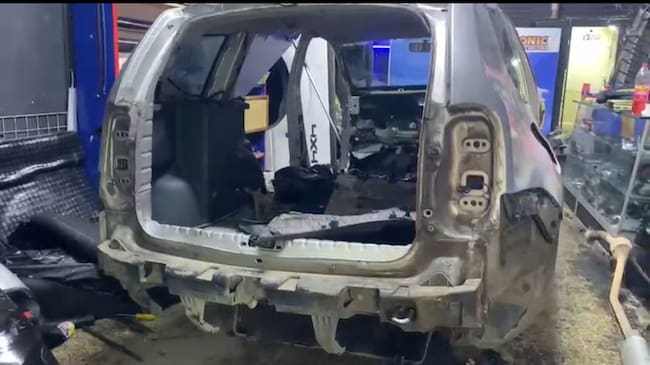 Supuesto taller en el Siete de Agosto funcionaba como un deshuesadero