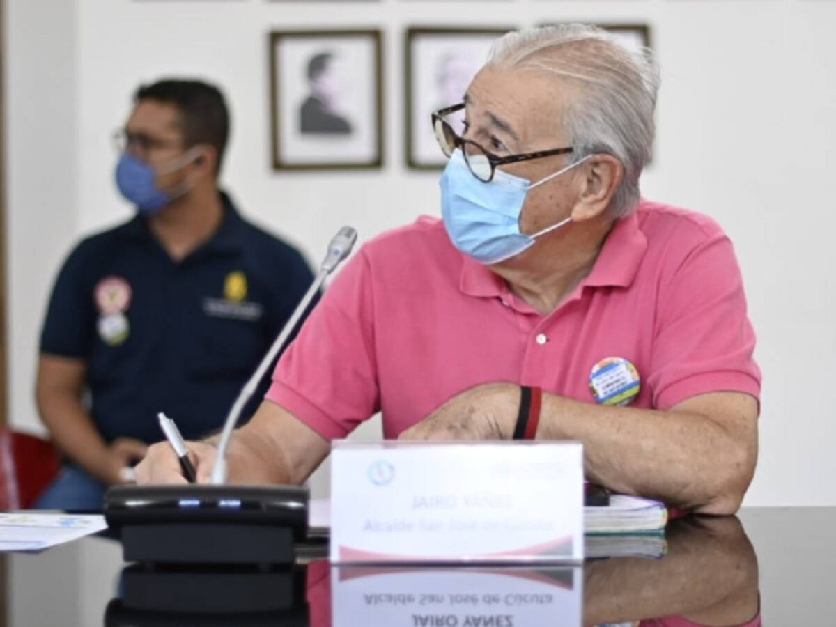 Alcalde partidario de vacunar a todos los venezolanos en Colombia