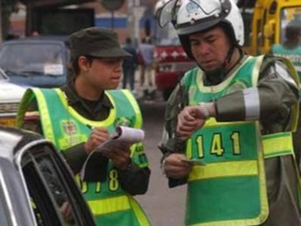 Cada minuto sancionan cuatro conductores en Bogotá