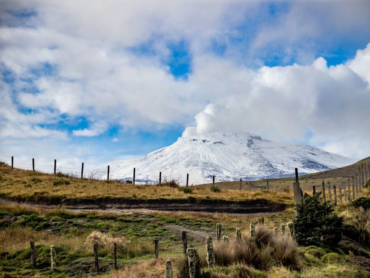 Petro pidió acelerar evacuación de 2500 familias en alto riesgo por volcán Nevado del Ruiz