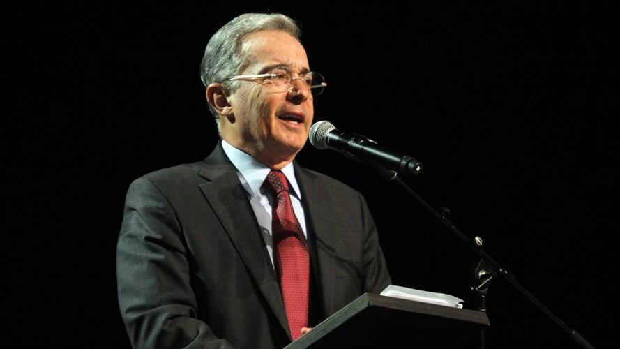 A través de un comunicado, el senador Álvaro Uribe reveló que recibió información de inteligencia sobre un supuesto plan para atentar en su contra. Foto: Colprensa