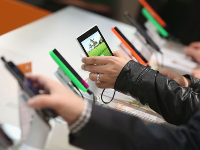 ¡Pilas con su salud! Estos son los celulares que emiten más radiación