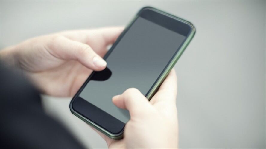 Se decomisaron 16 celulares con los cuales se realizaban extorsiones. Foto: Getty Images
