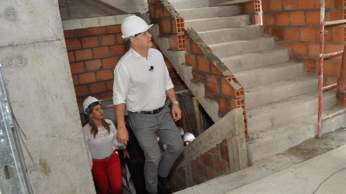 Avanza en un 70% la construcción de la Unidad de Cuidados Coronarios