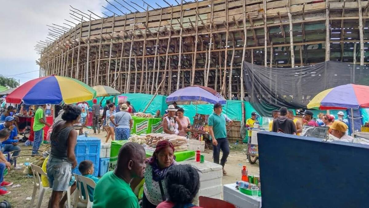 Muere un banderillero corneado por un toro en la corraleja de Corozal