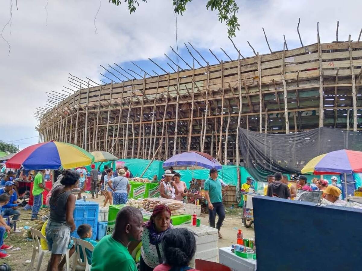 Muere un banderillero corneado por un toro en la corraleja de Corozal