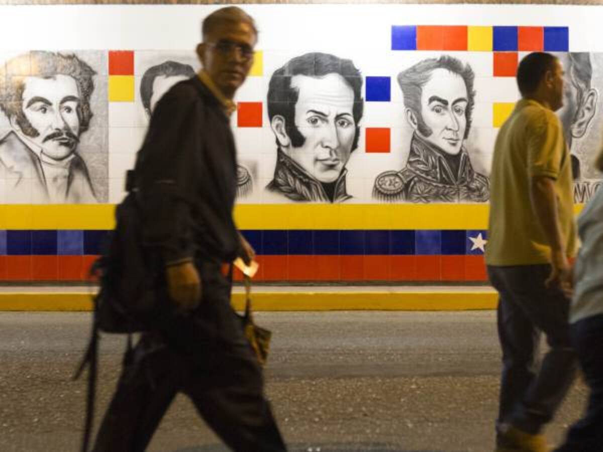 Venezuela asegura que no está exigiendo tarjeta migratoria para ingreso de colombianos