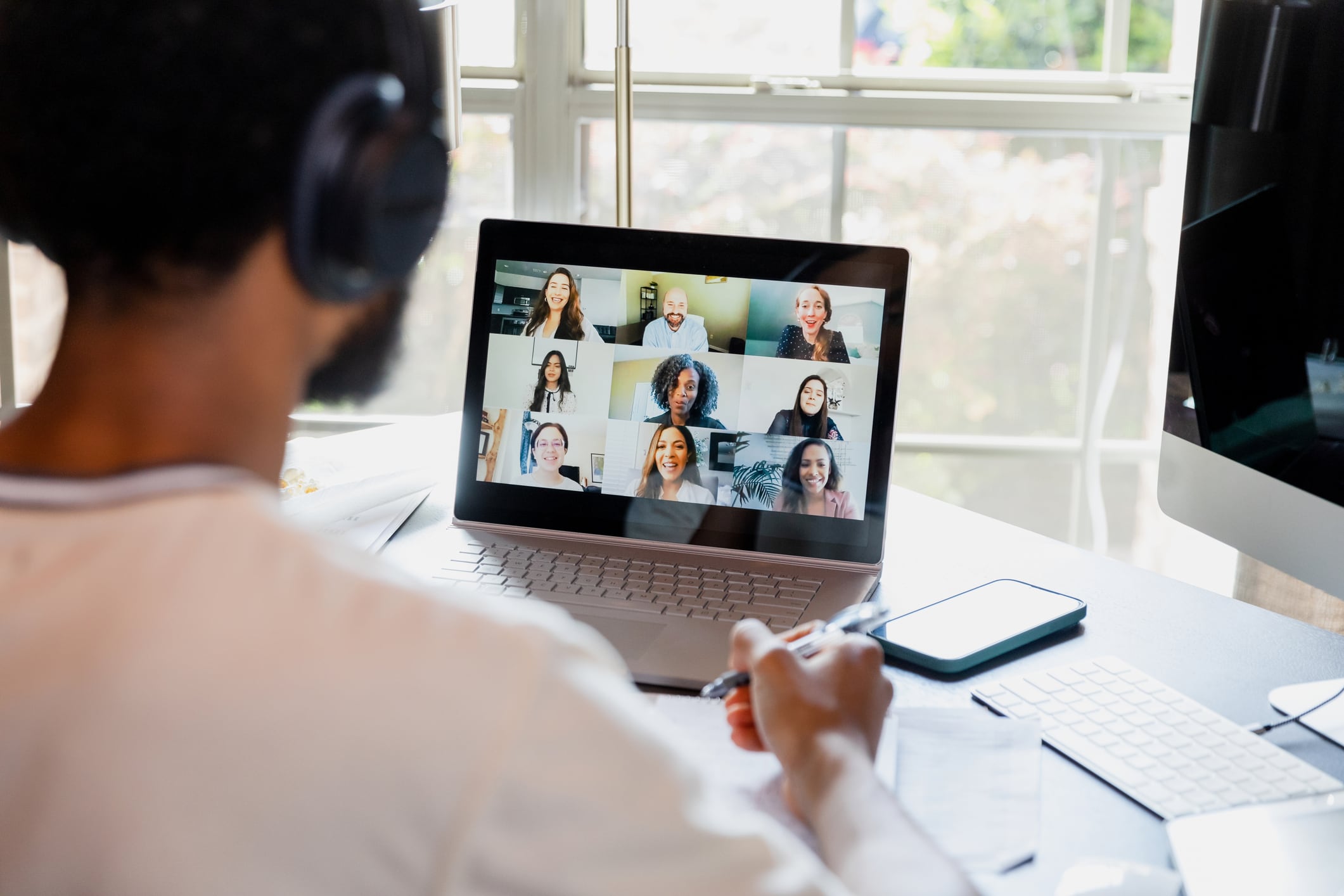 Estudiante tomando clase virtual, imagen de referencia // Getty Images