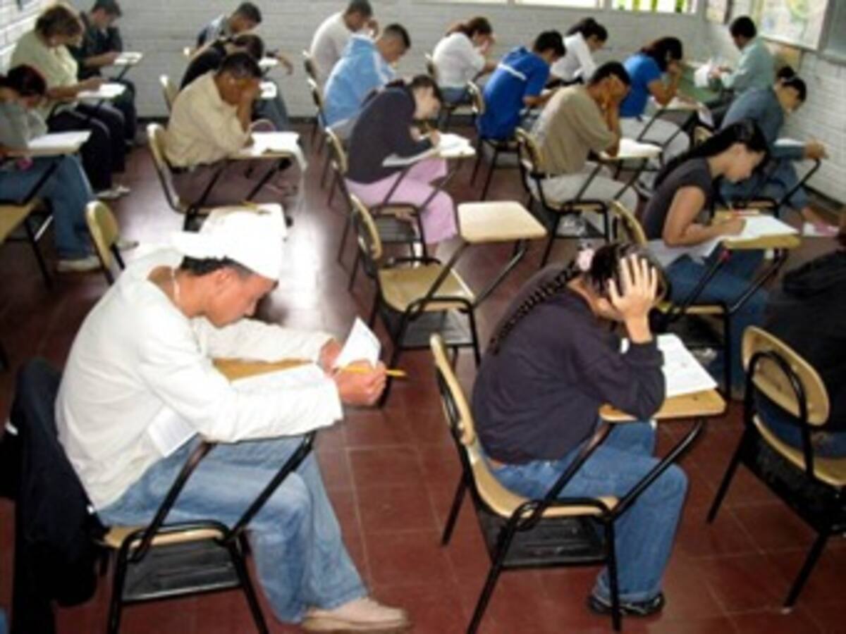 Cambian fecha del examen Icfes por revocatoria de Petro