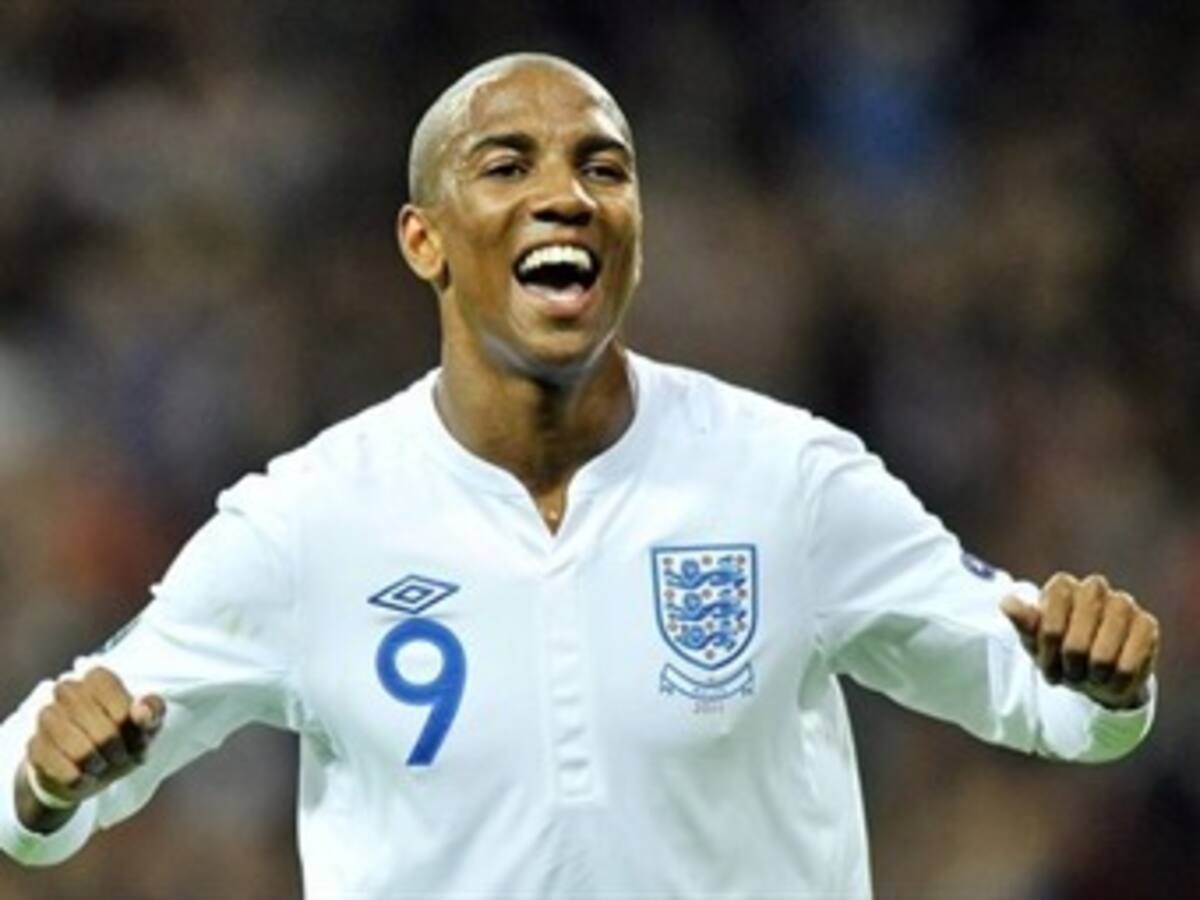 Ashley Young le dio la victoria a Inglaterra ante Noruega