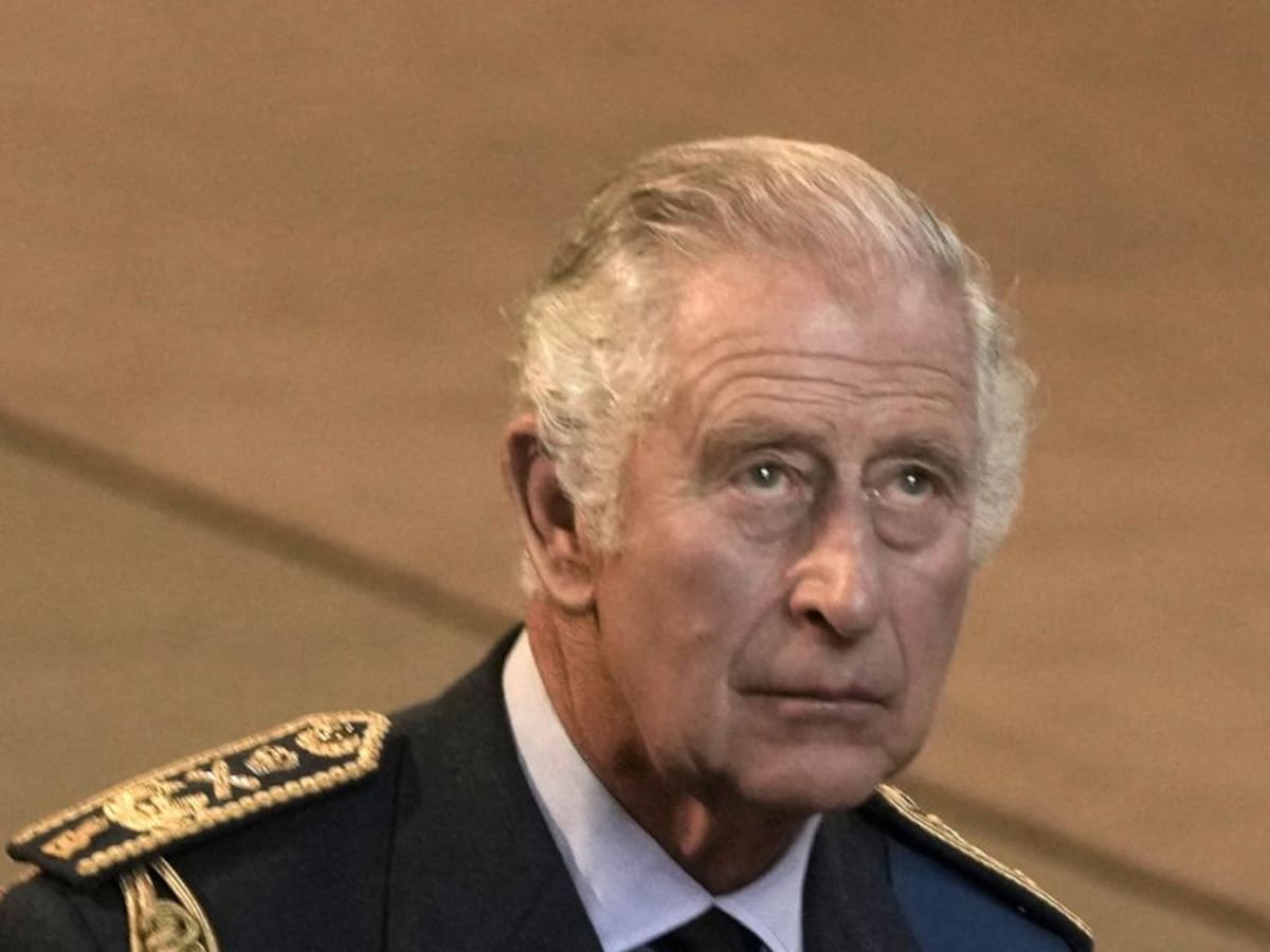 Los enfados de Carlos III, primer problema de imagen para el nuevo rey