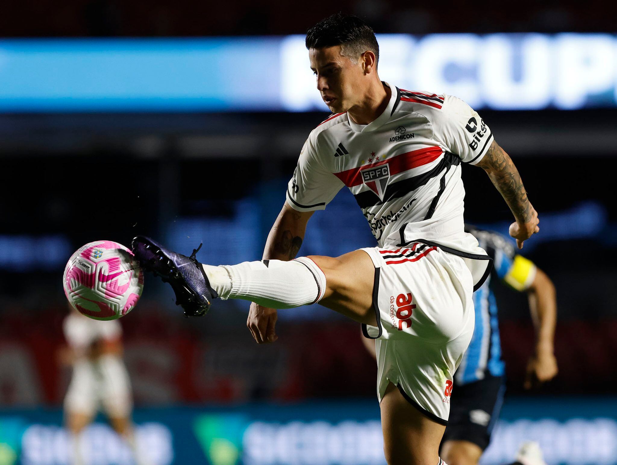 James Rodríguez en Sao Paulo vs Gremio, vía X: @jamesdrodriguez
