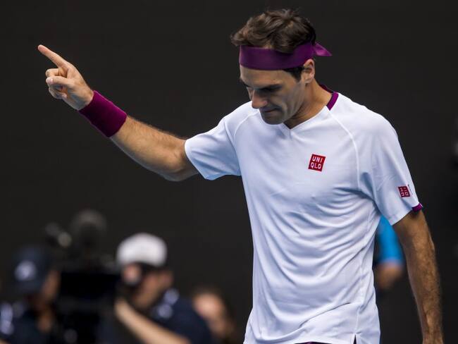 Roger Federer salva siete puntos de partido y clasifica a semifinales