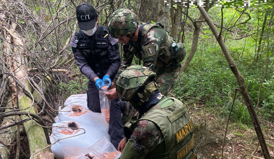 Disidencias de las Farc y ELN pretendían atentar contra la fuerza pública