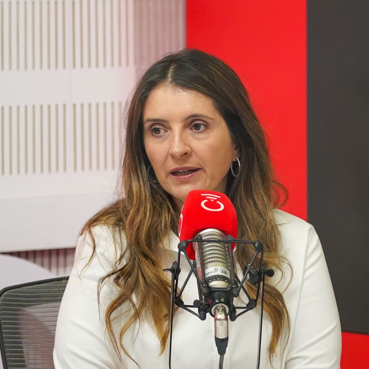 En los primeros 100 días resolveremos 10 millones de atenciones: Paloma Valencia