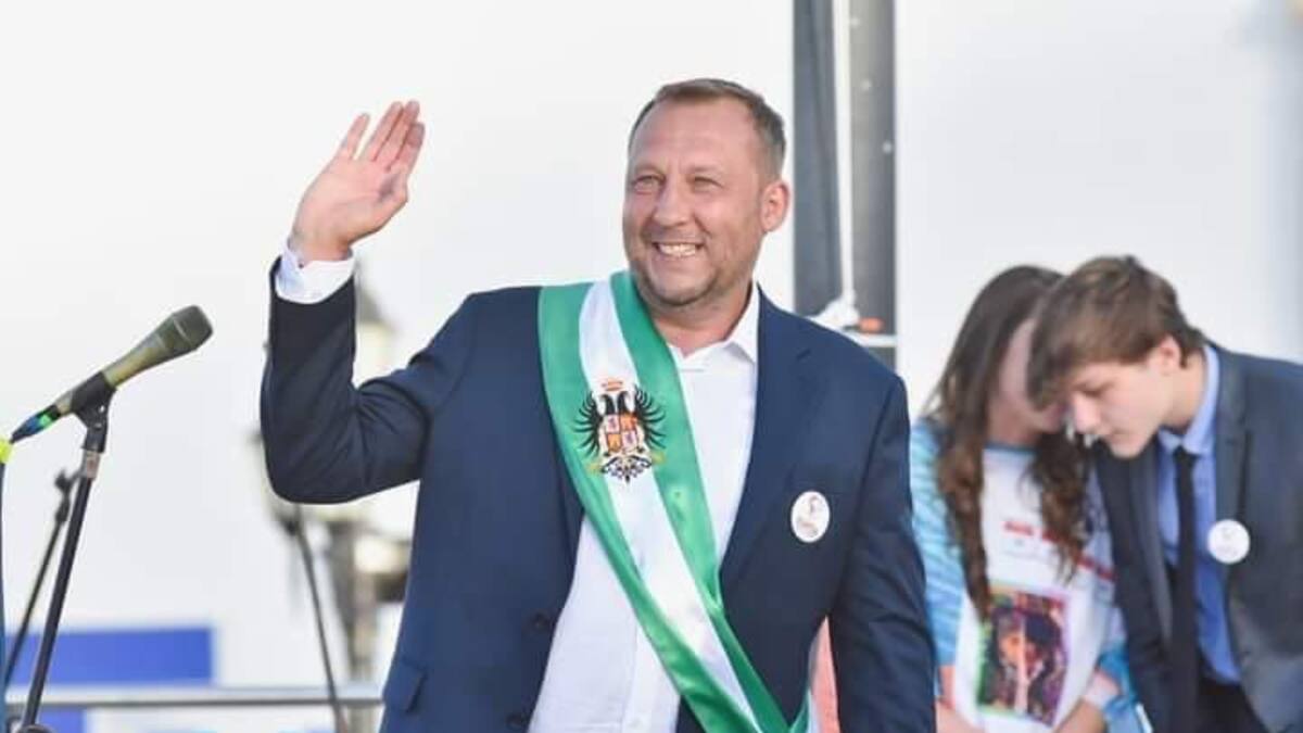 ¿Qué va a pasar con las 16 mil hojas de vida que recibió alcalde de Tunja, Mikhail Krasnov