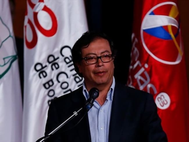 El Vaticano invita al alcalde Petro a debatir sobre Cambio Climático